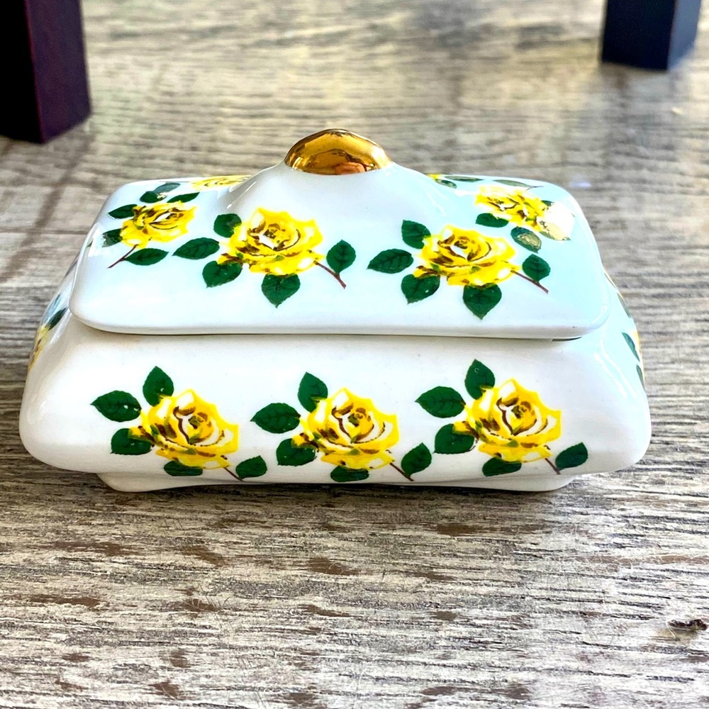 Vintage Sandford yellow rose Bone China trinket box 3”